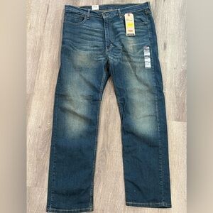 NWT 40W 32L Levi’s 505 Regular Dark Wash Straight Leg Room in Thigh Jeans